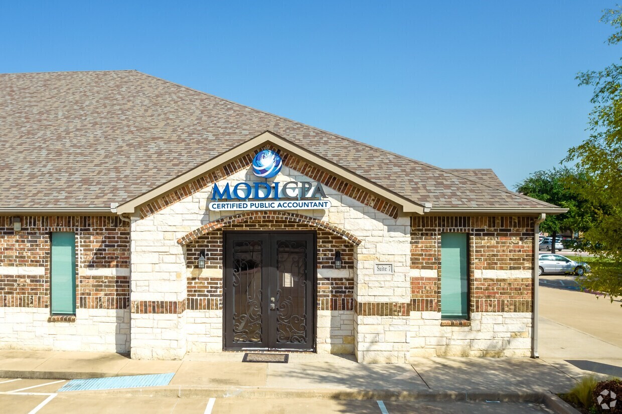 4815 State Highway 121 The Colony TX 75056