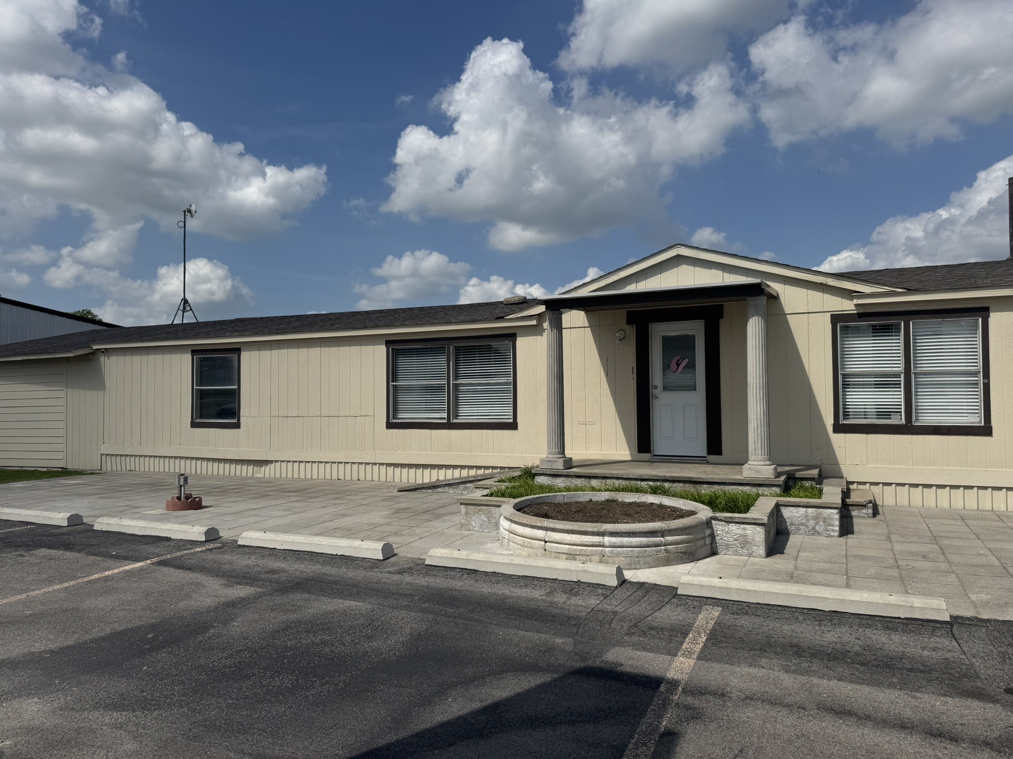 3001 E Highway 199 Springtown TX 76082