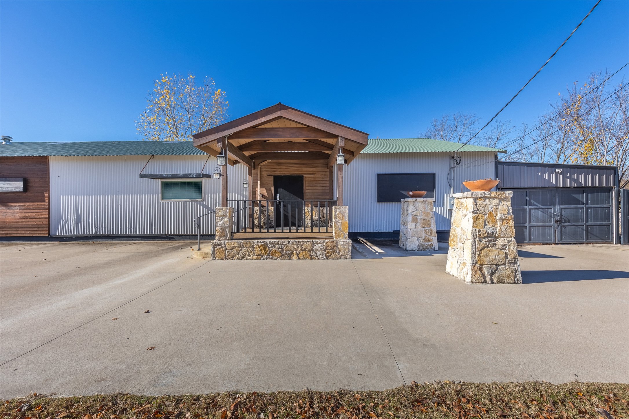 1024 S First Street Sherman TX 75090