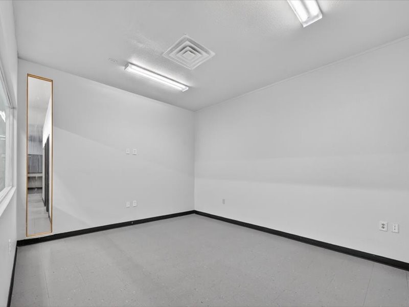 3413 Herring Avenue Irving TX 75061