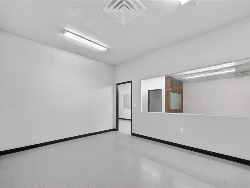 3413 Herring Avenue Irving TX 75061