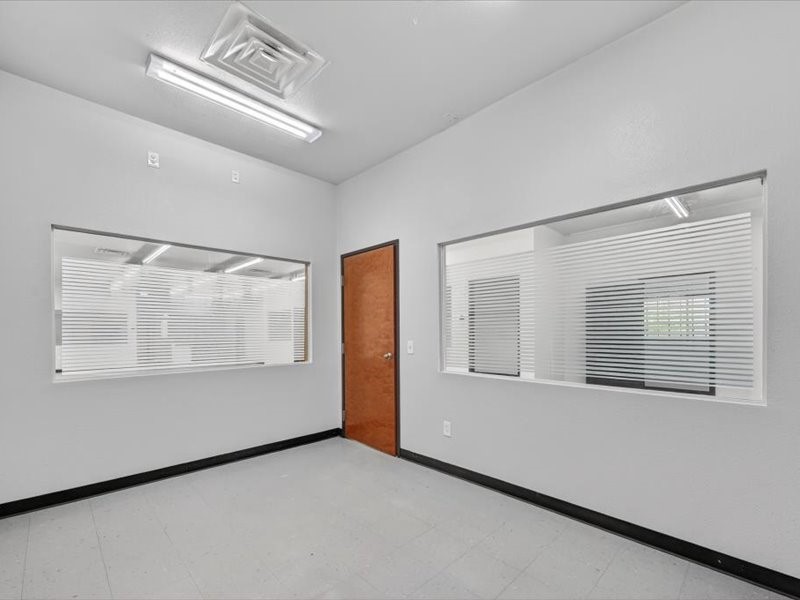 3413 Herring Avenue Irving TX 75061