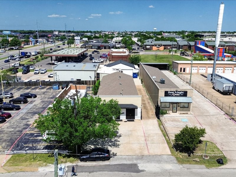 3413 Herring Avenue Irving TX 75061