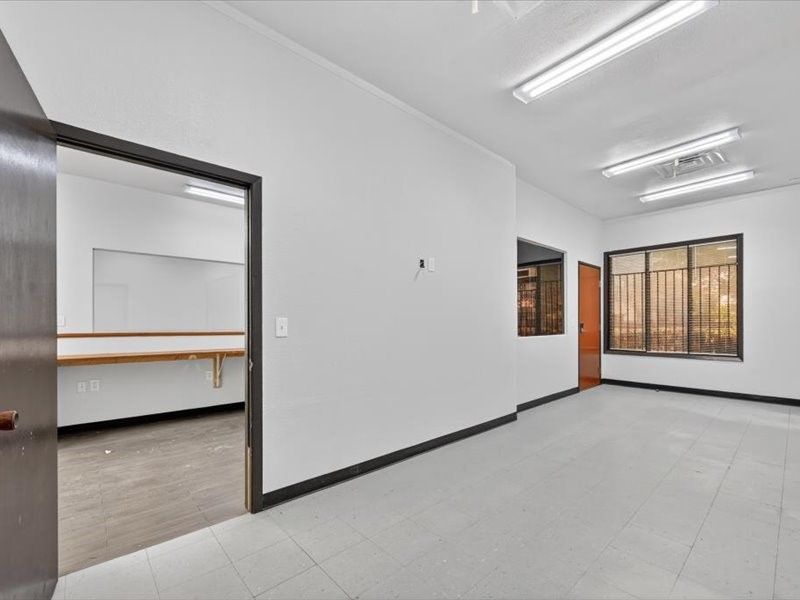 3413 Herring Avenue Irving TX 75061