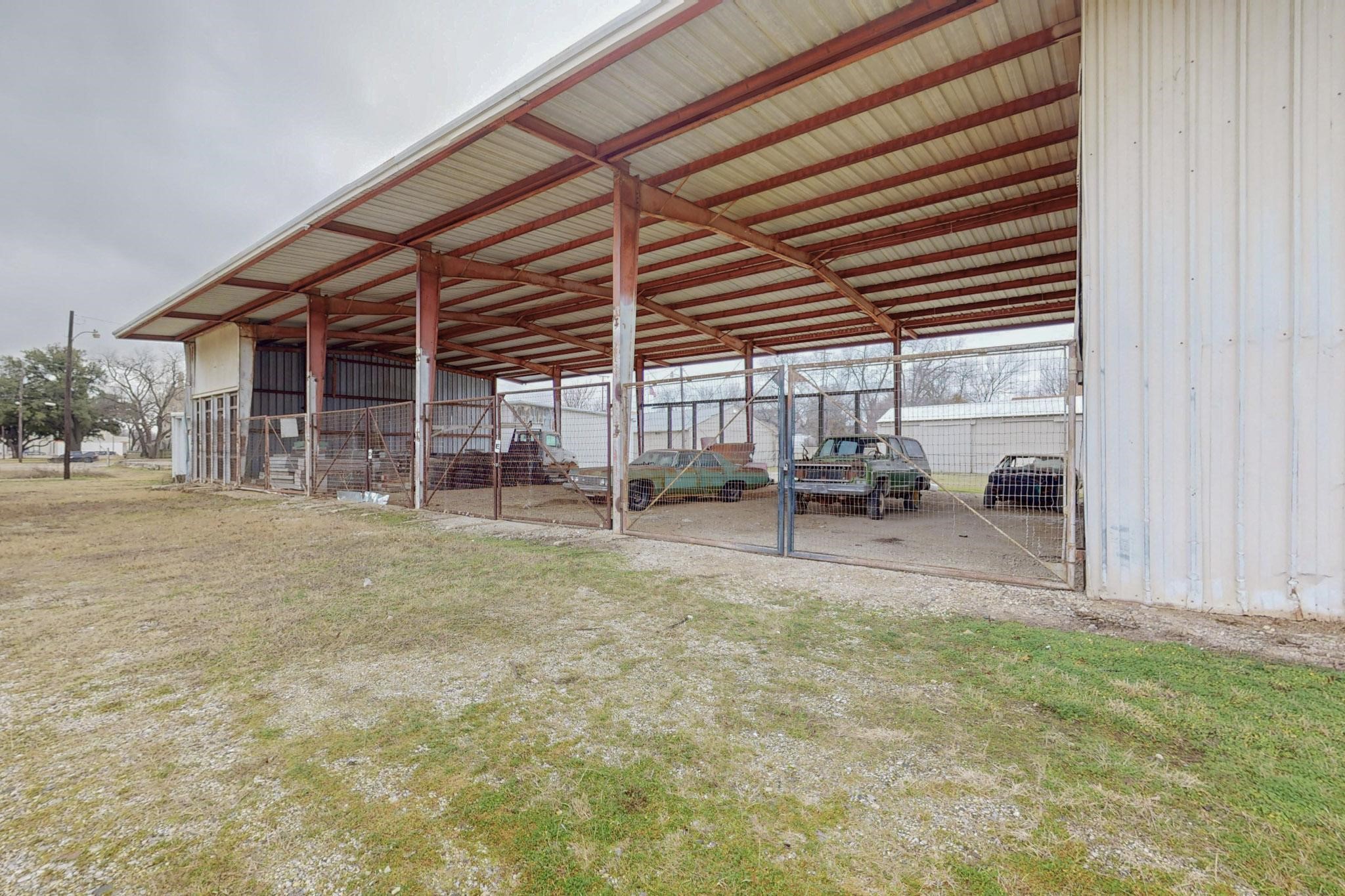 517 E Broadway Street Gainesville TX 76240