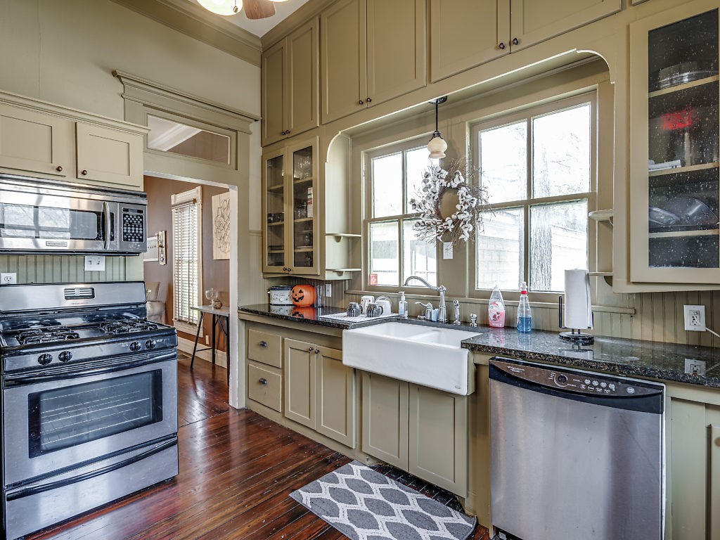 617 W Main Street Midlothian TX 76065
