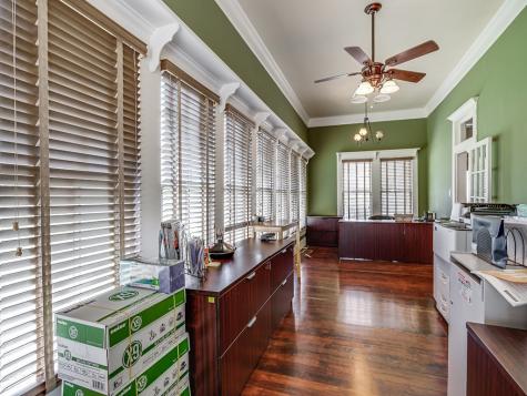 617 W Main Street Midlothian TX 76065