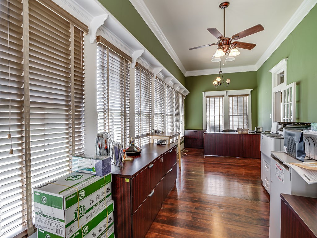 617 W Main Street Midlothian TX 76065