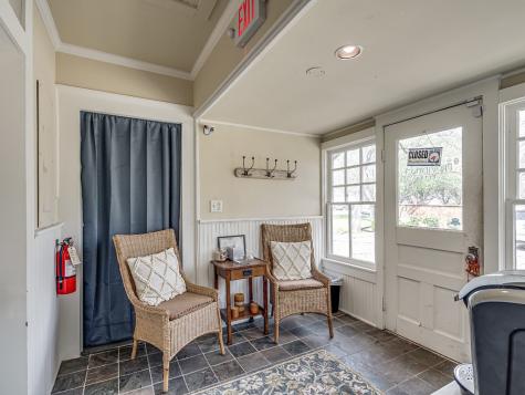 617 W Main Street Midlothian TX 76065