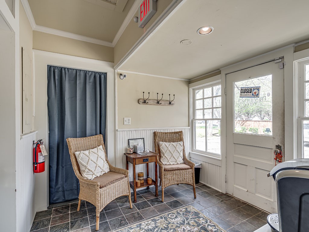 617 W Main Street Midlothian TX 76065