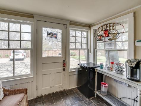 617 W Main Street Midlothian TX 76065