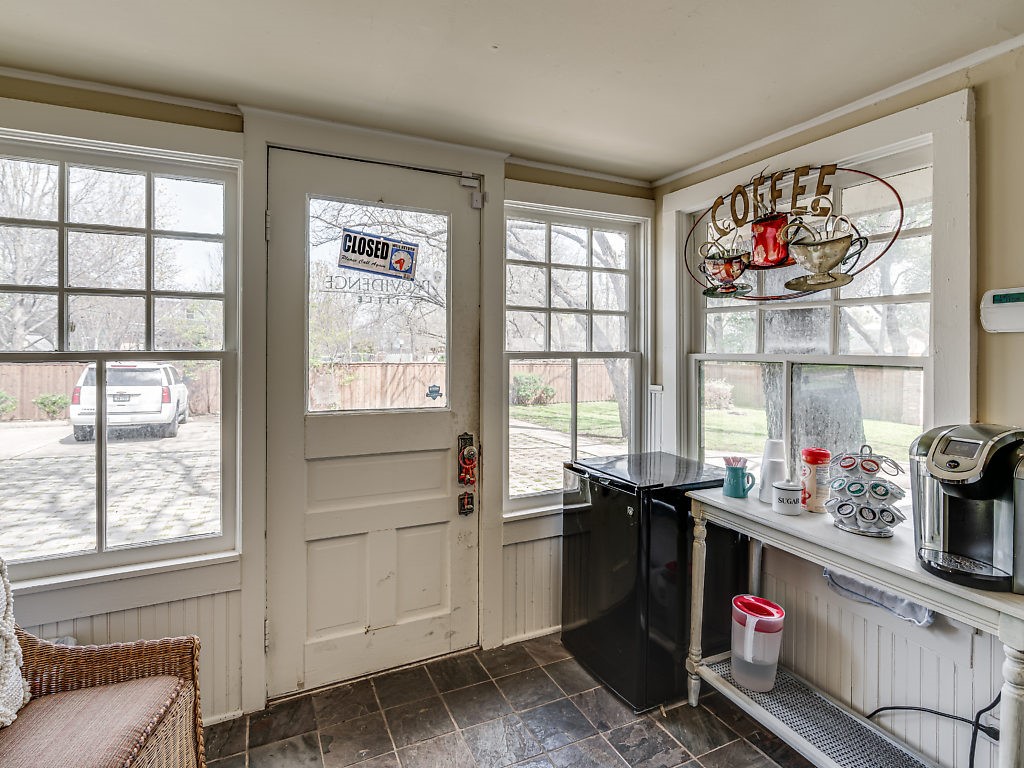 617 W Main Street Midlothian TX 76065