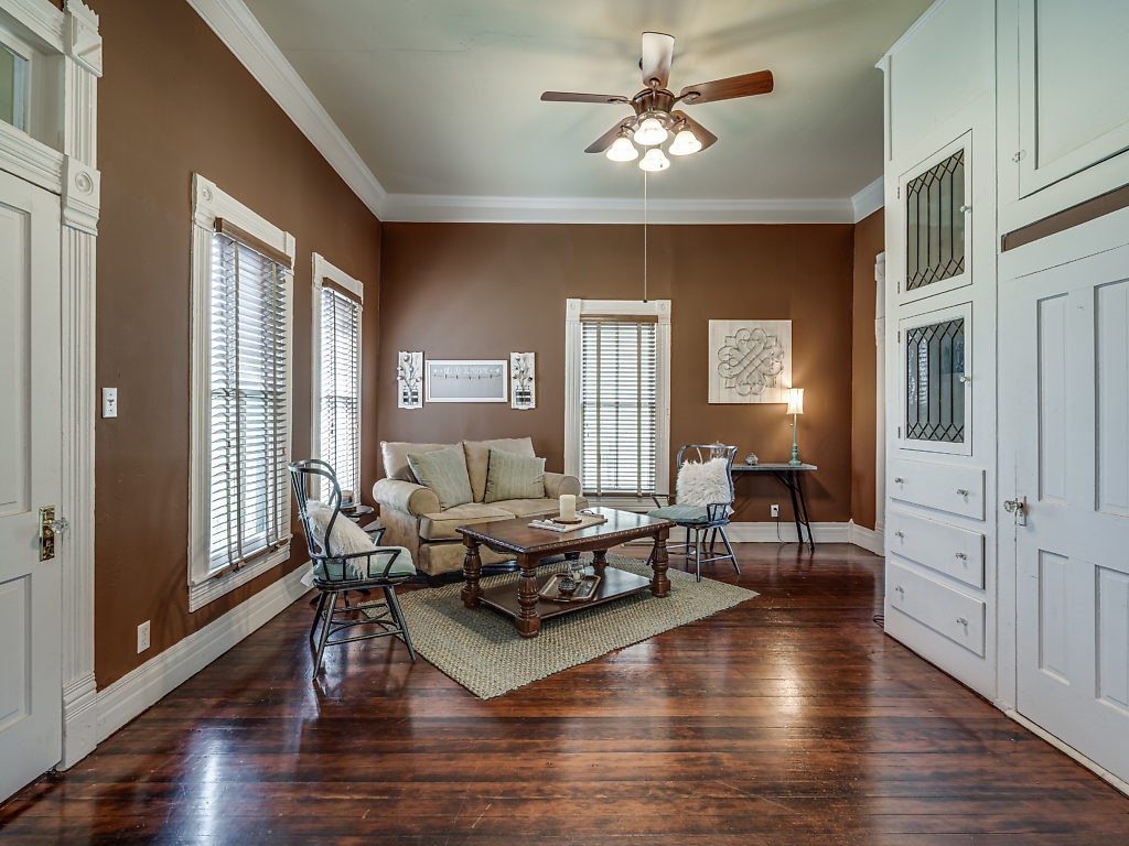 617 W Main Street Midlothian TX 76065