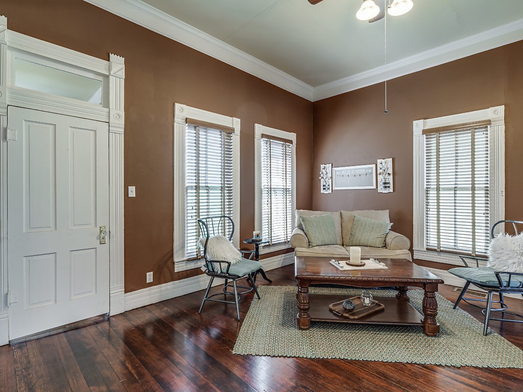 617 W Main Street Midlothian TX 76065