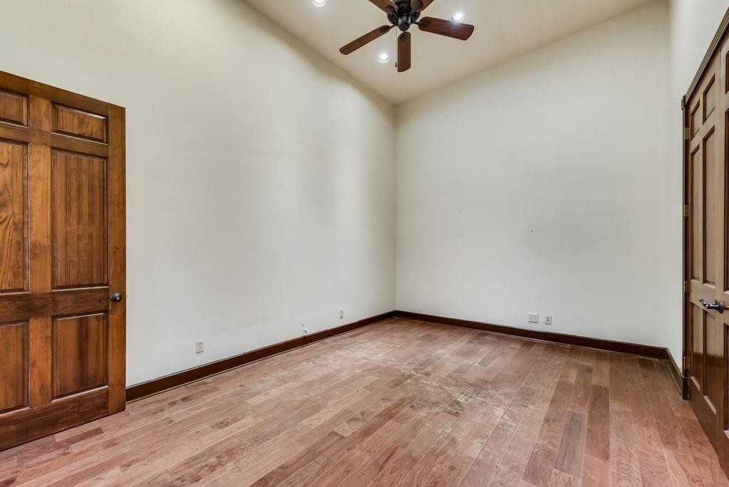 112 E Main Street Waxahachie TX 75165