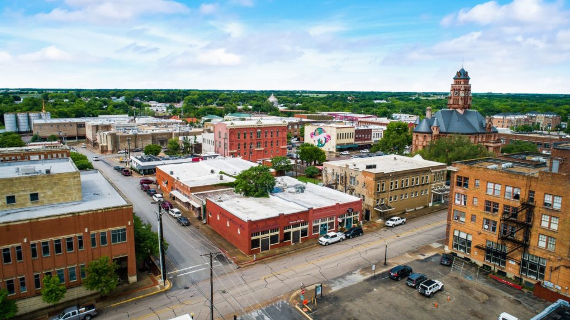 112 E Main Street Waxahachie TX 75165
