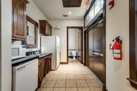 112 E Main Street Waxahachie TX 75165