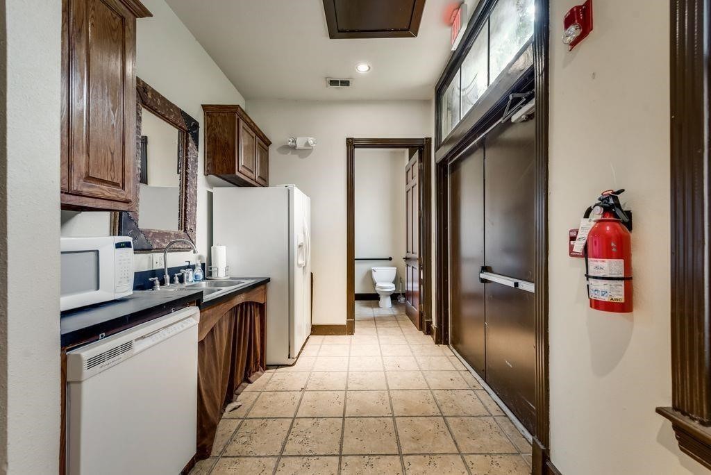 112 E Main Street Waxahachie TX 75165