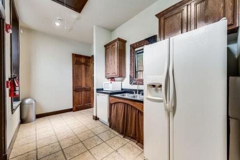 112 E Main Street Waxahachie TX 75165