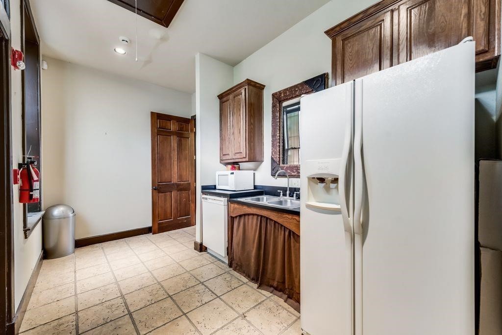 112 E Main Street Waxahachie TX 75165
