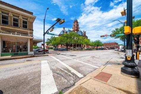 112 E Main Street Waxahachie TX 75165