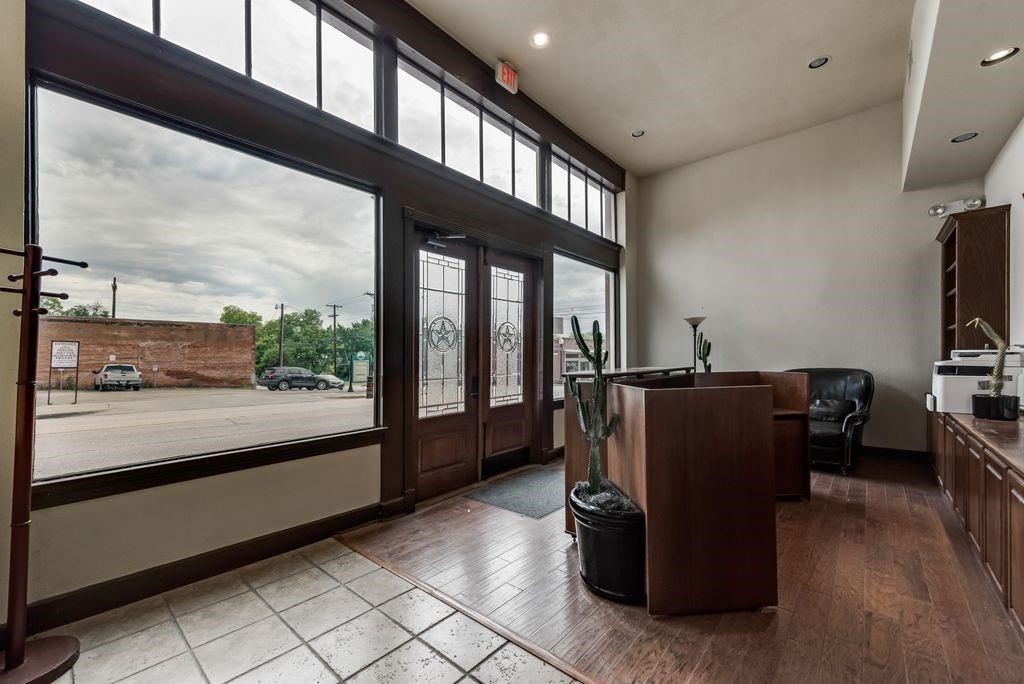 112 E Main Street Waxahachie TX 75165
