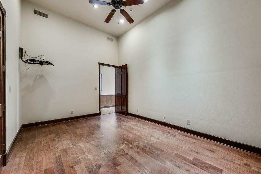 112 E Main Street Waxahachie TX 75165