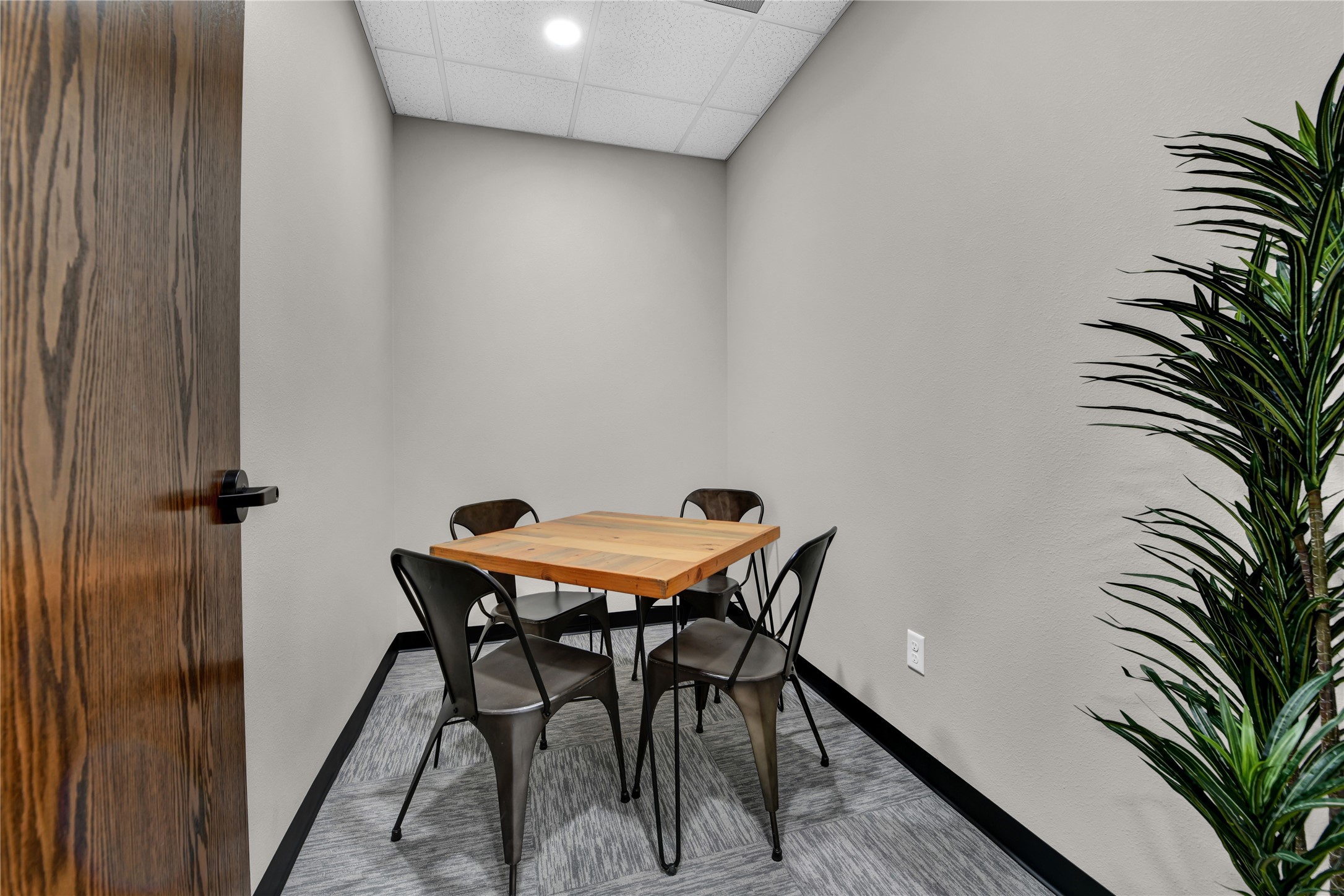 203 N Main Street Weatherford TX 76086