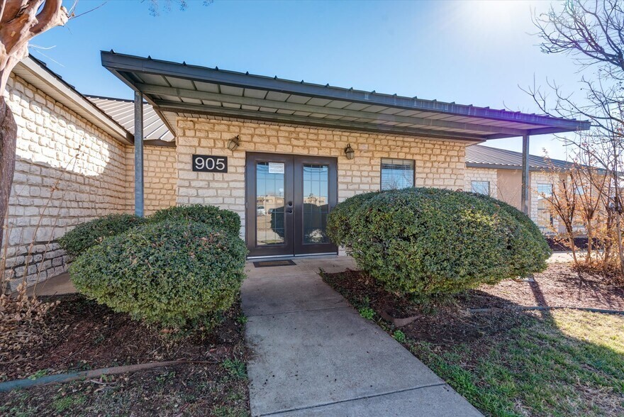 905 Heather Drive Euless TX 76040
