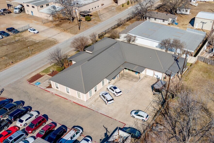 905 Heather Drive Euless TX 76040