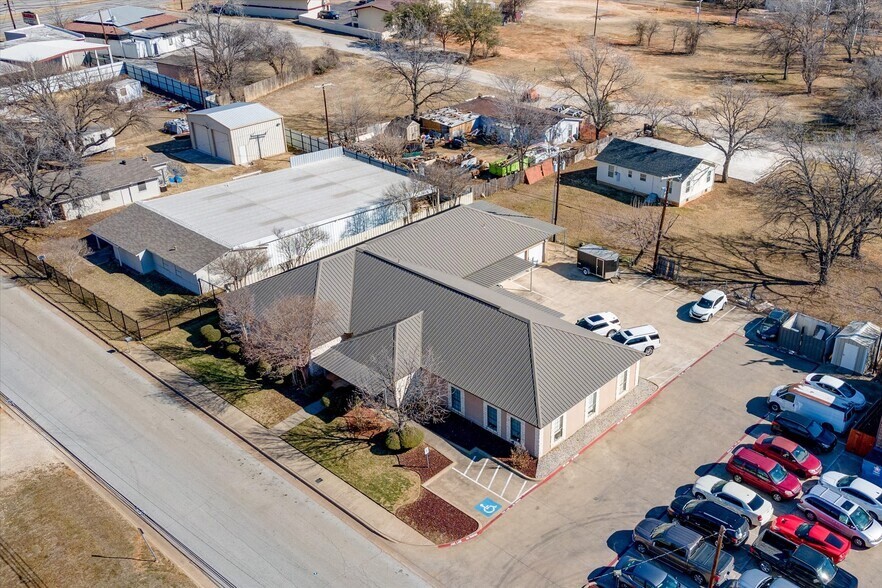 905 Heather Drive Euless TX 76040