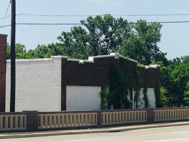 807 S Austin Avenue Denison TX 75020