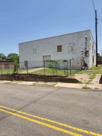 807 S Austin Avenue Denison TX 75020