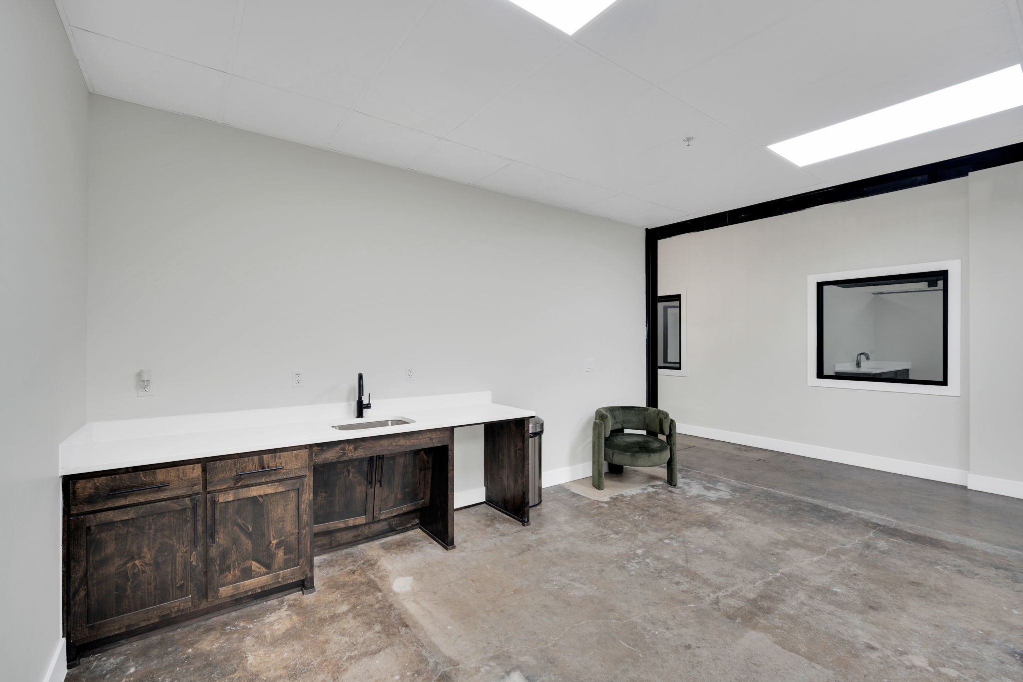301 W Main Street Midlothian TX 76065