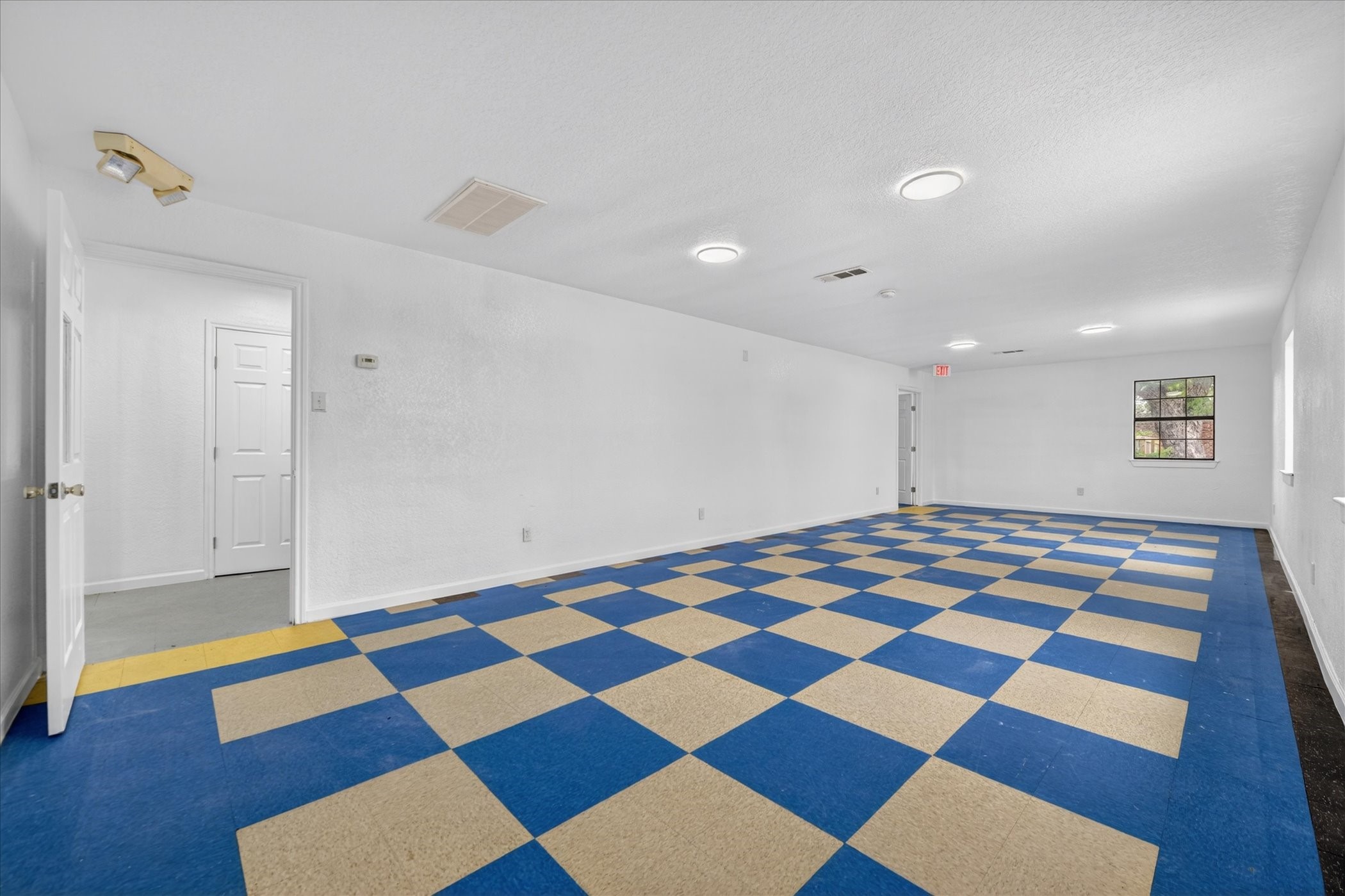 936 E Highway 199 Springtown TX 76082