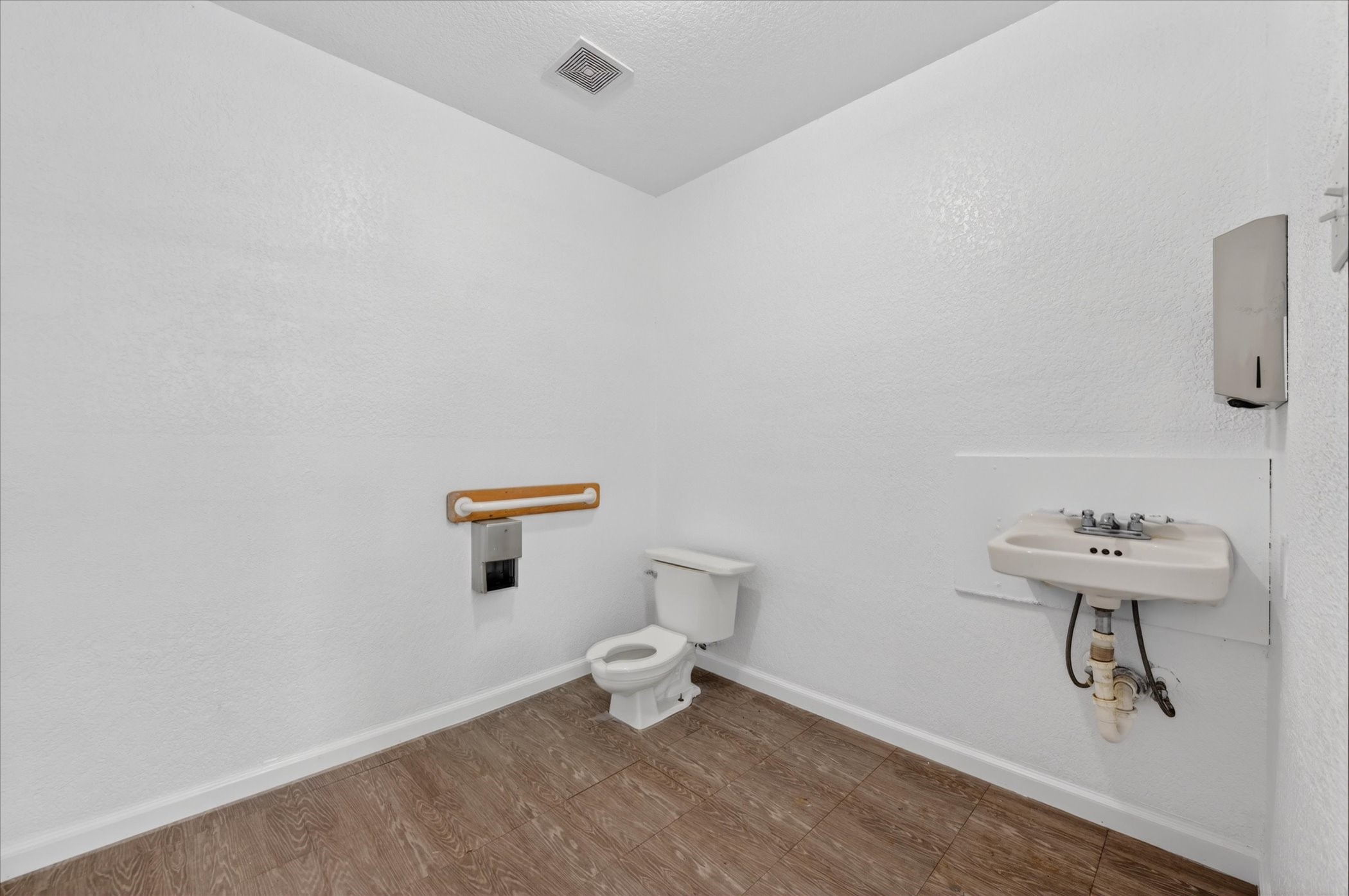 936 E Highway 199 Springtown TX 76082