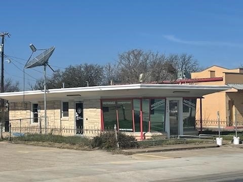 1004 S Key Avenue Lampasas TX 76550