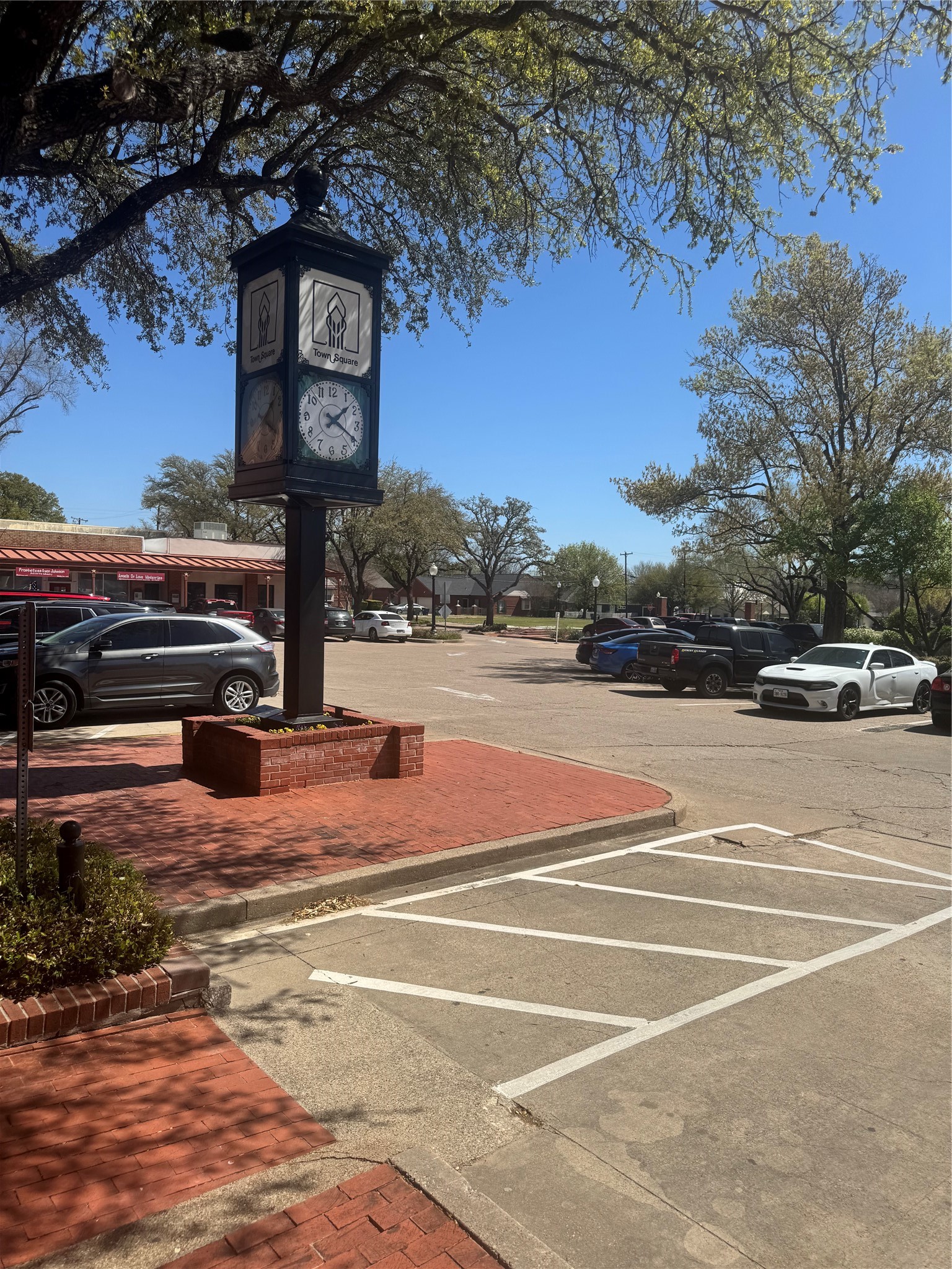 137 Historic Town Square Lancaster TX 75146