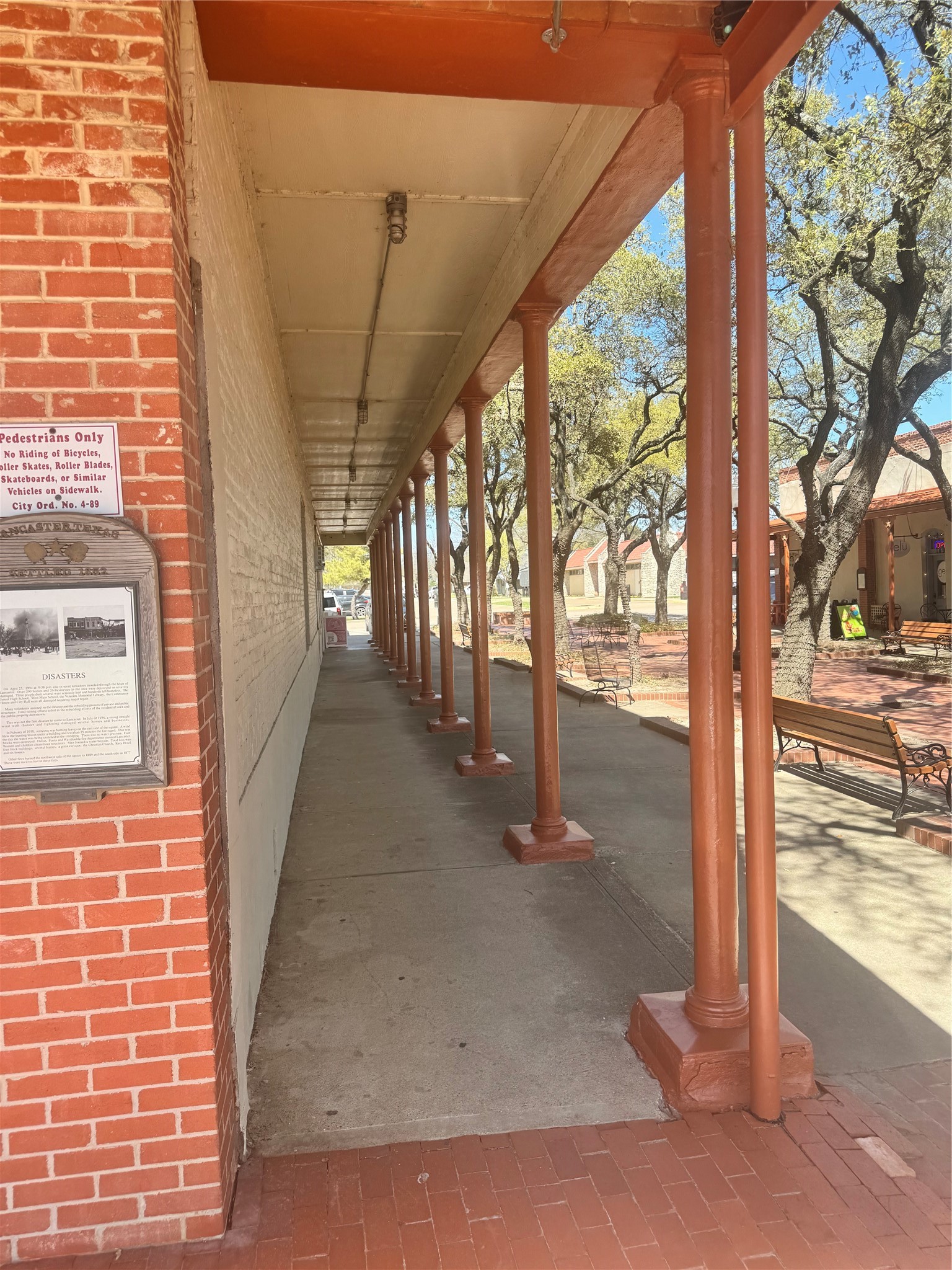 137 Historic Town Square Lancaster TX 75146