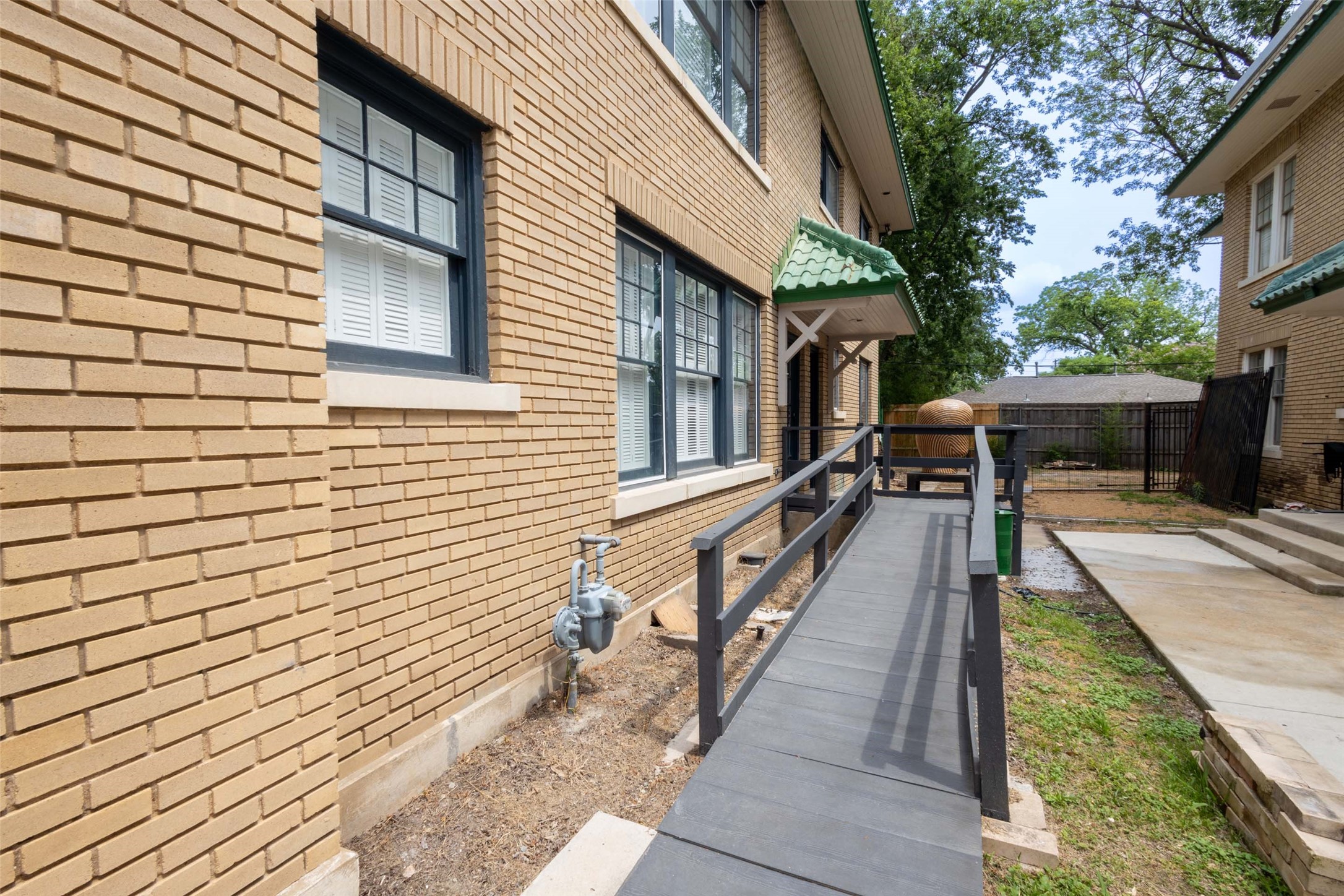 4310 Gaston Avenue Dallas TX 75246