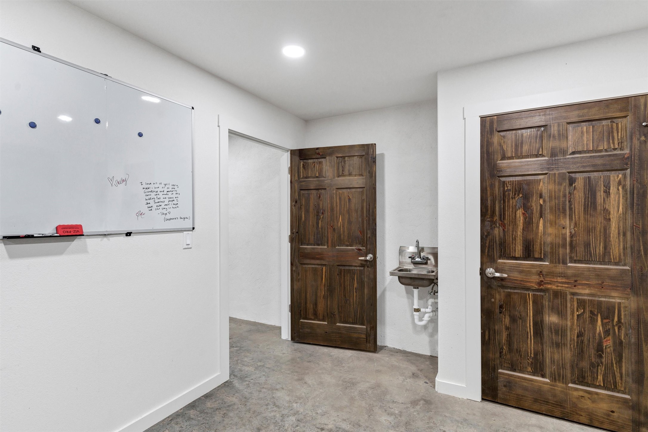 1555 Woodmere Trail Granbury TX 76048