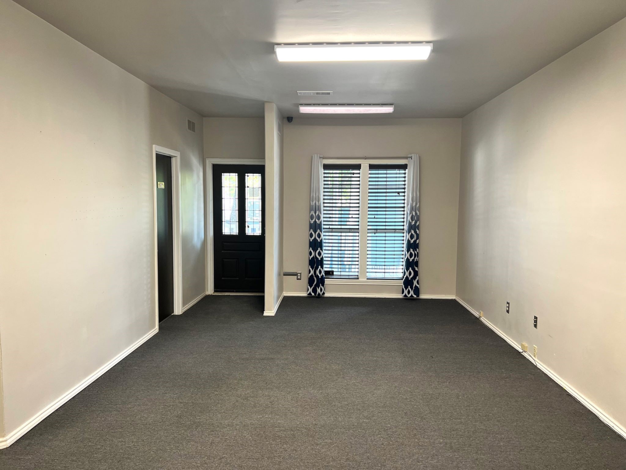 504 N Oak Roanoke TX 76262