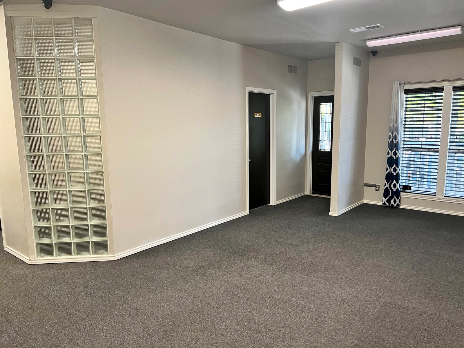 504 N Oak Roanoke TX 76262