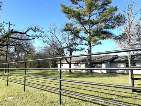 6132 S Interstate 35 W Alvarado TX 76009
