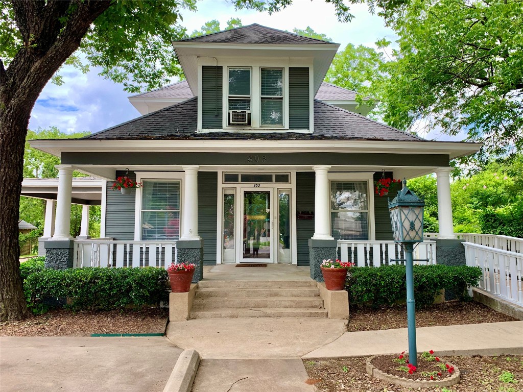 805 N Main Street Cleburne TX 76033