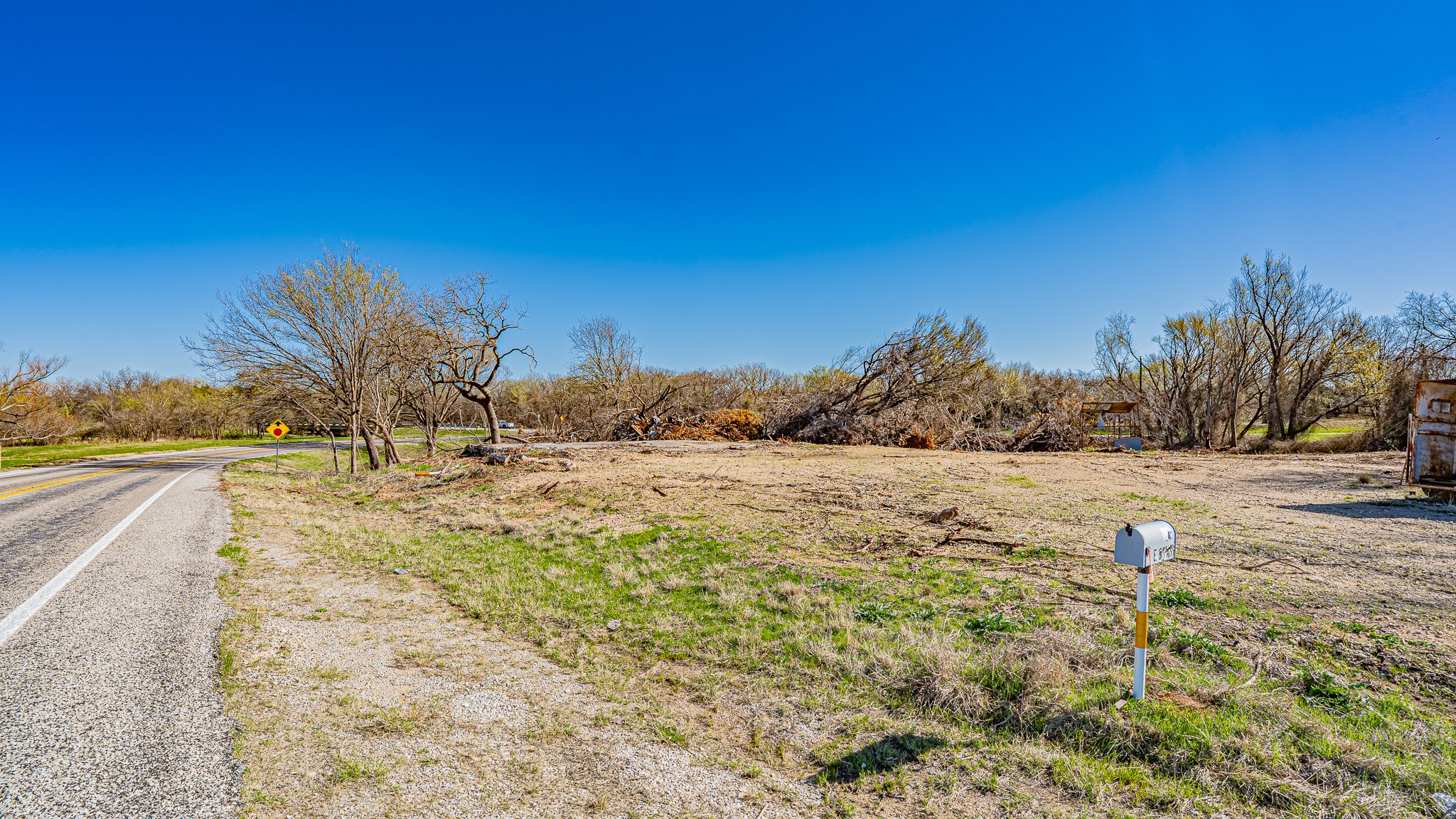 1442 E Bypass 287 Alvord TX 76225