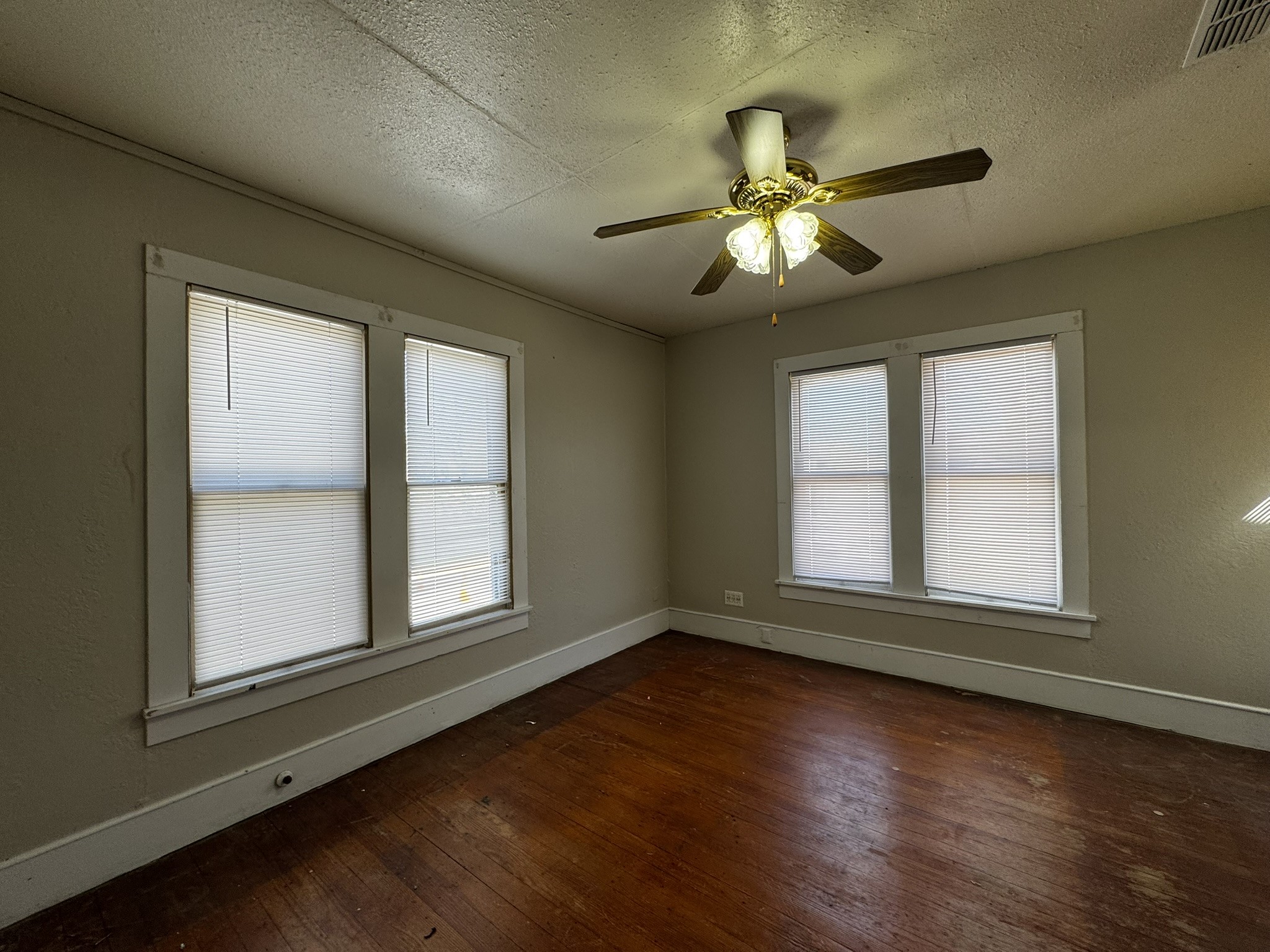 647 W Washington Street Stephenville TX 76401