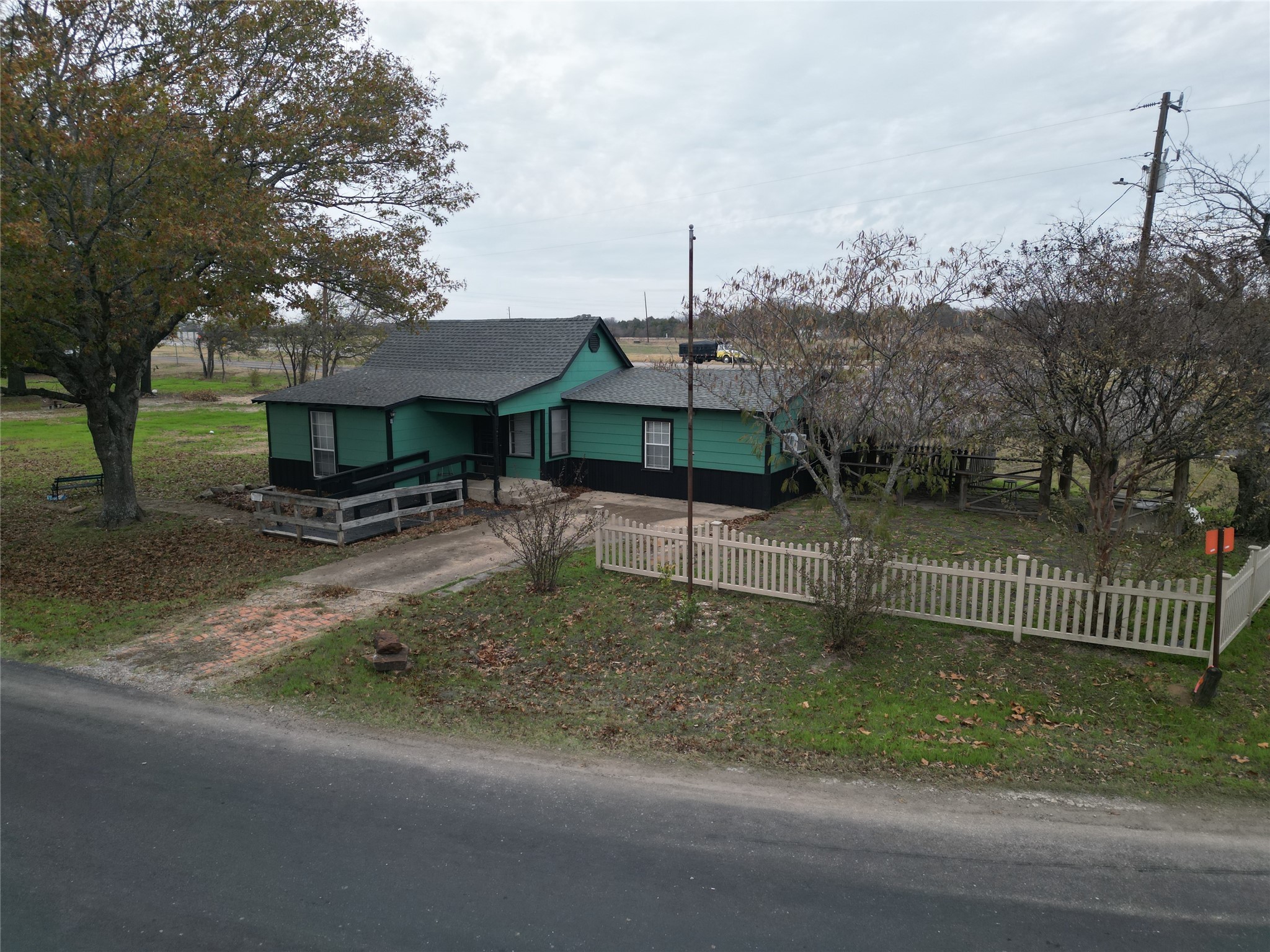 653 Sardis Road Midlothian TX 76065