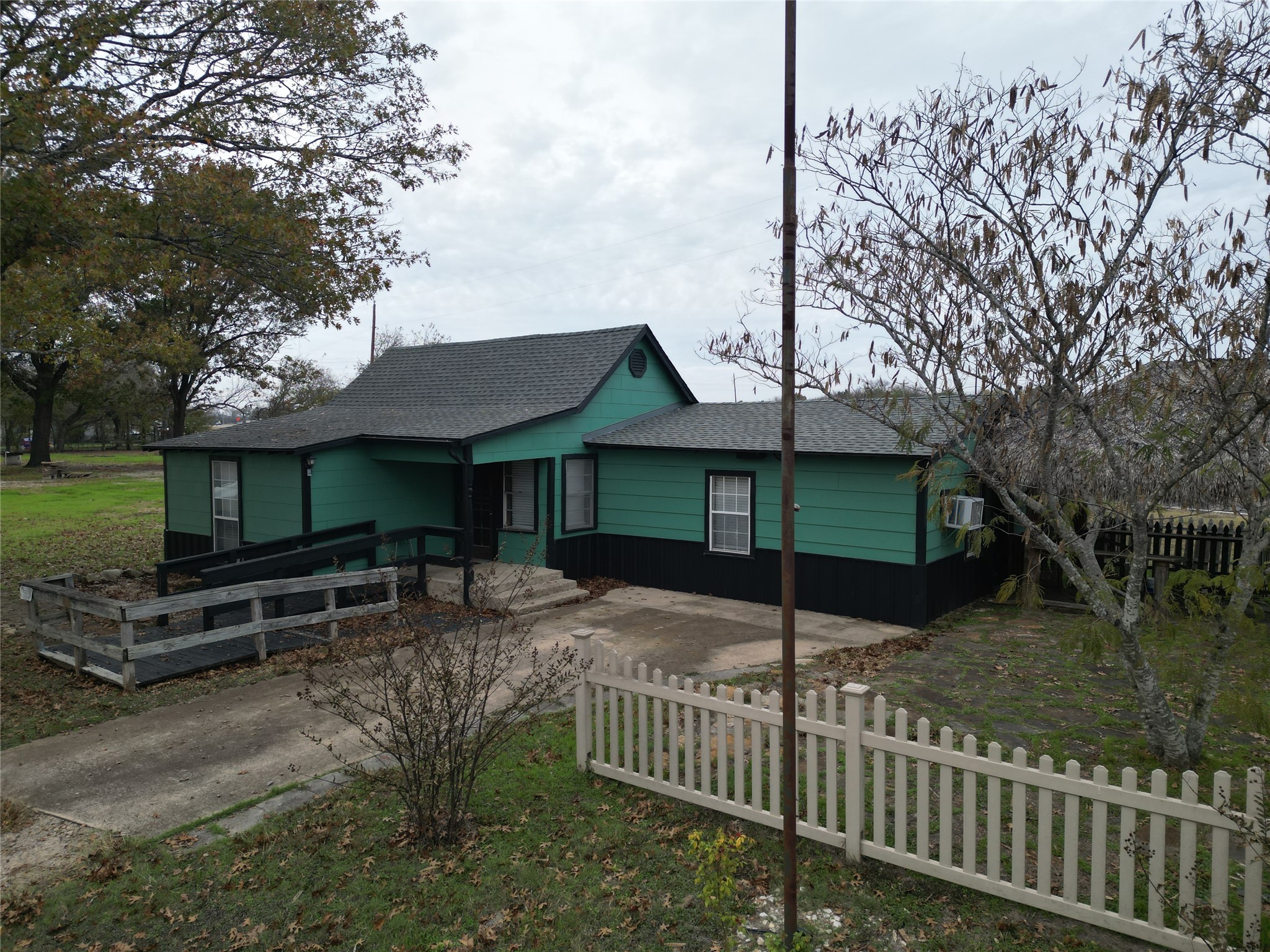 653 Sardis Road Midlothian TX 76065