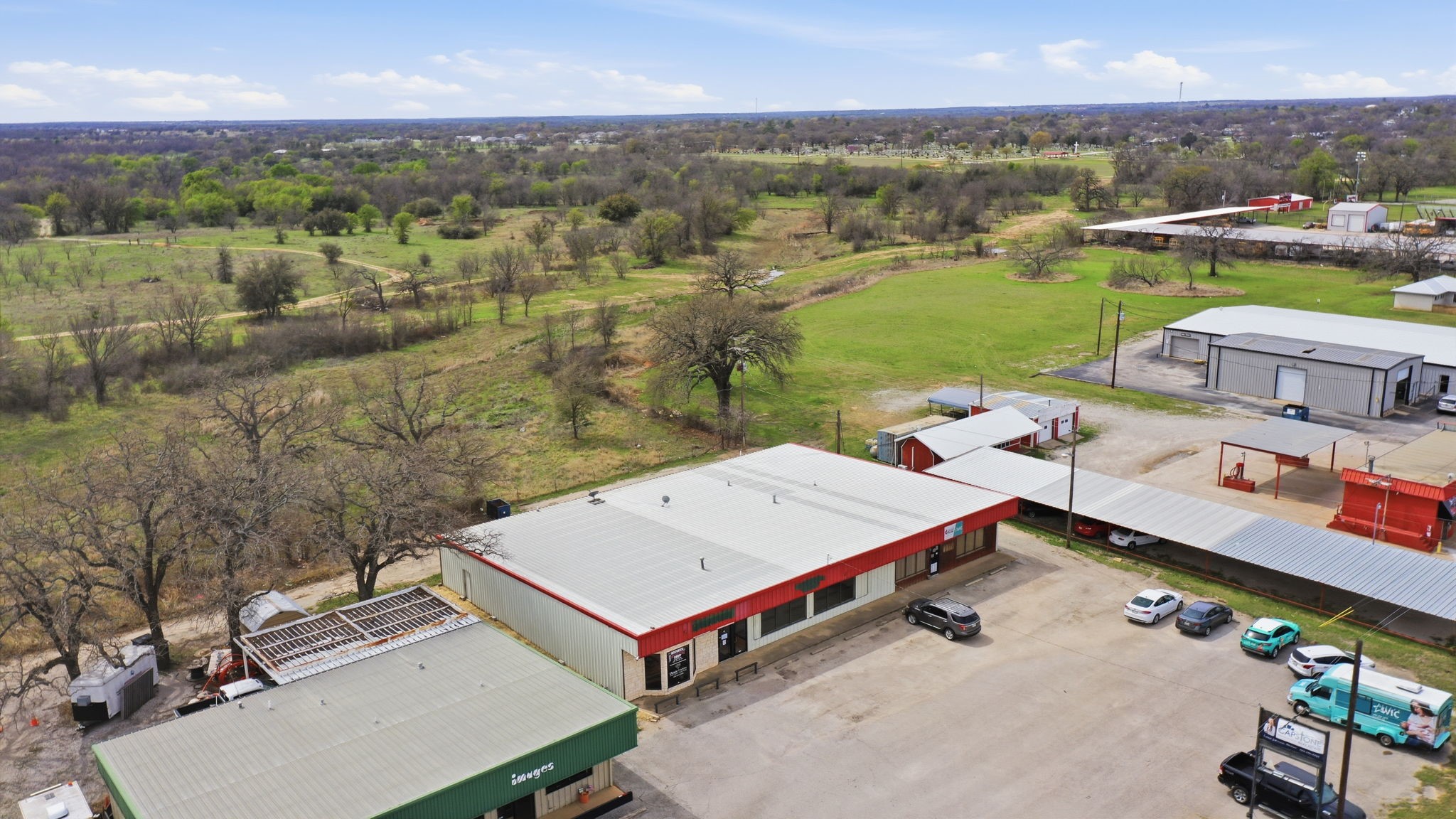 937 E Main Street Eastland TX 76437